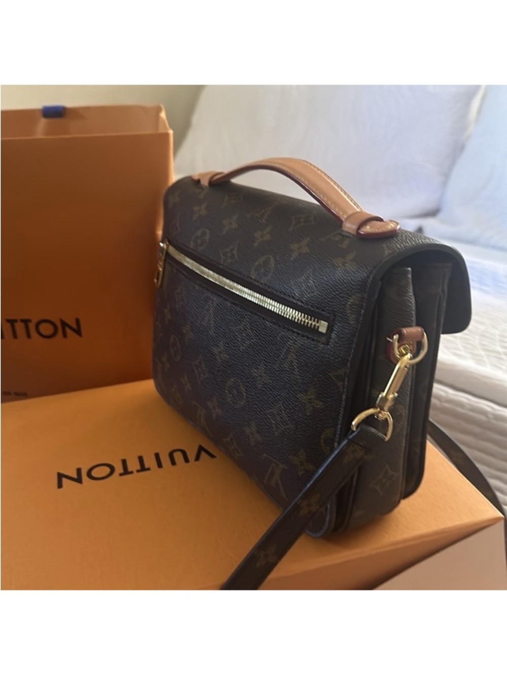 Louis Vuitton Brown Monogram Crossbody Shoulder Bag with Gold Hardware - Picture 2 of 3